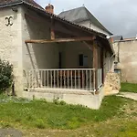 Maison De Campagne, Piscine En Bordure De Riviere