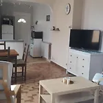 La Petite Maison