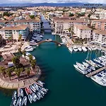 Hotel Sable Et Soleil - Port, Plage Et Jacuzzi Prive