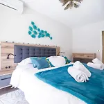 Private Apartment In The Center Of Juan Les Pins Parallel To The Seafront