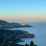 Azur Views Apartment In Front Of The Grande Bleue