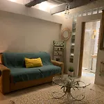 Appartement De Charme Au Coeur Du Vieil Antibes