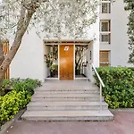 Cassis Center