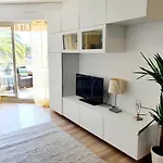 Bel Appartement A 50M De La Plage, 2 Pieces Climatisees, Parking Prive