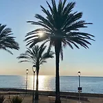 Fully Equipped Beachfront Studio In The Heart Of The City Center Bd Leclerc