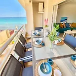 Magnificent 85M With Balconyin Front Of Sea