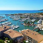 Appartement D'Une Chambre Avec Vue Sur La Mer Piscine Partagee Et Jardin Clos A Frejus A 2 Km De La Plage