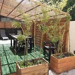 Location Vacances T4 Bas De Villa Toulon
