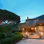 Spacious House With Wi Fi And Swimming Pool