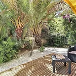Charming Three-Bed Apartment Garden 500 M From Beaches In Antibes