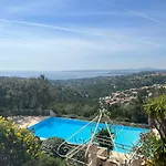 Vue Mer Panoramique De La Piscine Au Coeur De La Pinede Les Issambres Golf De Saint Tropez