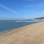 Grand Studio 7 Minutes De La Plage Et Climatise Sur Juan Les Pins