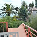 Appartement Renove 1 Chambre A Cavalaire, Proche Plage, Climatise Avec Parking - Fr-1-226B-107