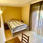 Appartement Spacieux Au Lavandou Avec Terrasse, Clim, Wifi, Proche Plage - Fr-1-308-144