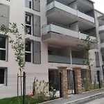 Cavalaire T3 Recent, Climatise, Proche Du Centre, Terrasse, Jardin, Box Residence -Classement 3 Etoiles