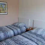 Studio Cosy Avec Tv Et Cuisine Equipee, Bord De Mer Le Lavandou - Fr-1-308-34