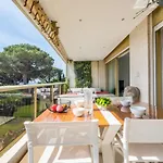 Elegant 3-Room Apartment With Terrace Pool & Island Views