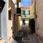 30M Studio In The Heart Of Old Antibes Wifi Air Conditioning