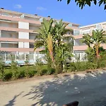 Appartement T2 Climatise Avec Piscine, Terrasse Et Parking A 600M De La Plage - Le Lavandou - Fr-1-251-399