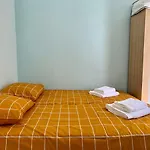 Cozy Gite With Sea View, In Le Lavandou