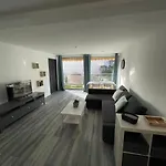 Spacious Marina & See View Appartment