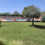 Rez De Jardin 4 Couchages Avec Piscine