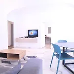 Fantastic 3 Rooms Apartment, Bnbrickeys