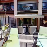 Rez De Jardin 4 Couchages Avec Piscine