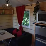 Mobil-Home Sur Terrain Bucolique