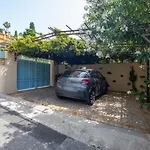 Superb Villa With Swimming Pool & Sauna