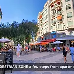 Nestor&Jeeves - Capitaine Terrasse - Central - Close Sea