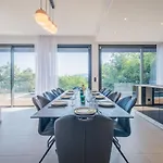 Architect-Designed House Heated Pool And Sea View