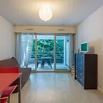 Studio Moderne Avec Terrasse, Wi-Fi, Parking Et Acces Facile Aux Plages A Anglet - Fr-1-3-520