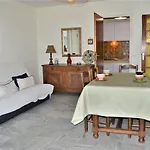 Appartement 3 Pieces Climatise, Plage A Pied, Pour 4 Personnes A Cavalaire - Fr-1-226B-113