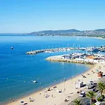 Belle Villa La Dauphine Proche De La Mer Dans Quartier Calme Sans Vis A Vis