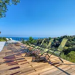 Wonderful And Quiet Villa With Large Garden And Pool In Nice - Welkeys