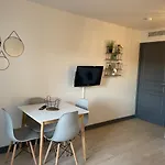 Appartement Ds Residence Privee Avec Piscine A 5 Min A Pied Plage!!
