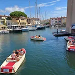 Les pieds dans l'eau