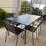 Centre ville, terrasse 20m2, plancha et vue mer