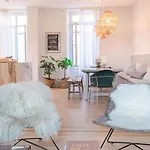 Appartement Design 5 Stars Avec Terrasse Et Parking Cannes By Halldis