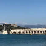 Vieil Antibes, Ravissant 2P Avec Petite Terrasse