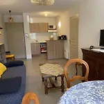 Appartement 2P Avec Terrasse, Piscine Et Parking Prive - Proche Plages Du Var - Fr-1-226A-138