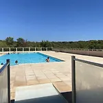 Appartement 2P Avec Terrasse, Piscine Et Parking Prive - Proche Plages Du Var - Fr-1-226A-138