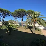 Studio A Saint Tropez Avec Terasse Face A La Mer