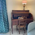 Rez-De-Chaussee Dans Grand Jardin Provencal, A La Villa Tatiana