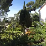 Rez-De-Chaussee Dans Grand Jardin Provencal, A La Villa Tatiana