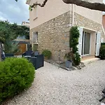 Les Lones Avec Jardin
