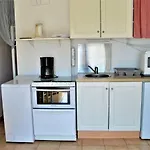 Appartement Climatise 2 Pieces Avec Balcon Et Garage Privatif A Cavalaire-Sur-Mer - Fr-1-226B-101