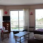 Bel Appartement T3 Climatise Avec Balcon Et Garage A Cavalaire-Sur-Mer - Fr-1-100-225