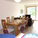 Appartement Climatise Avec 2 Chambres, Terrasse Et Garage A Cavalaire-Sur-Mer - Fr-1-100-218